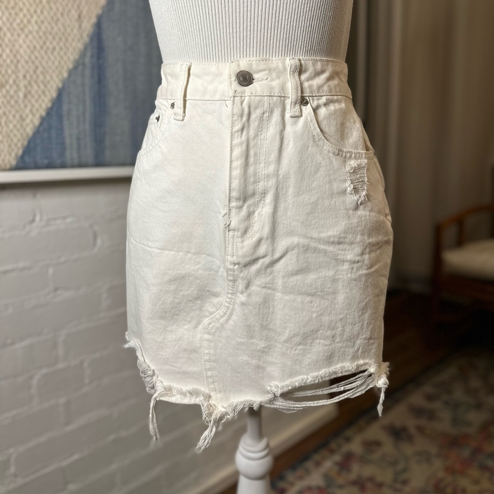 Forever 21 White Denim Distressed Edge Mini Skirt - Picture 3 of 14